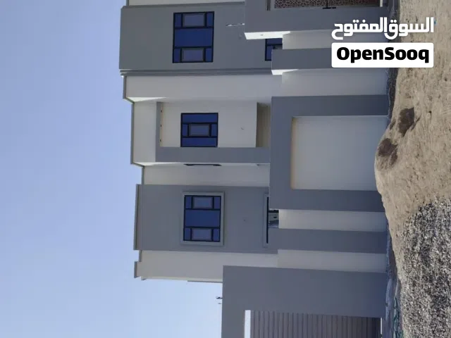 منزل طابقين للبيع في حي النهضة