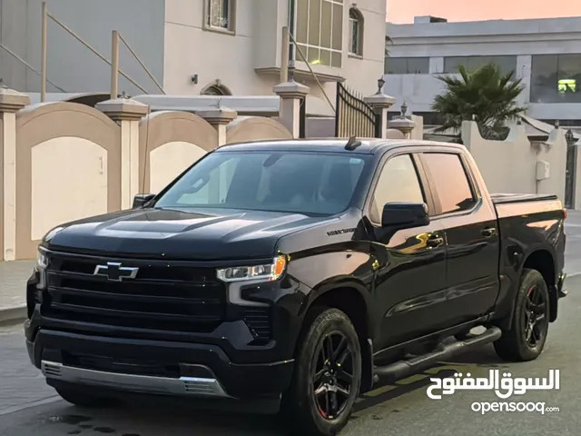 شيفورليه سلفرادو 2021 Z71 RST فل موصافات بحالة ممتازة فورويل V8