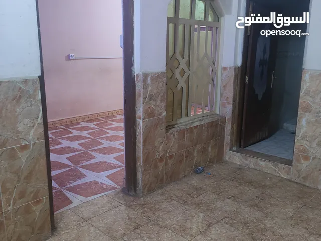 70 m2 1 Bedroom Apartments for Rent in Basra Tuwaisa