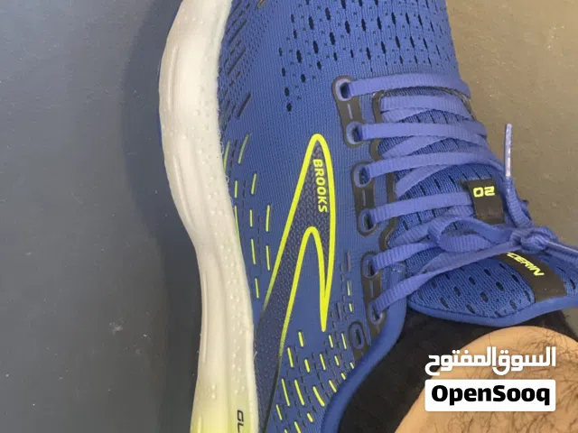 Shose رياضة  مش عارف اكتب ررننج بلإنجليزي بس خلص مشوها