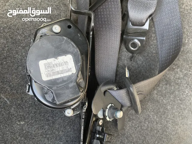 حزام الأمان كرايسلر 300 موديل 2015 وفوق