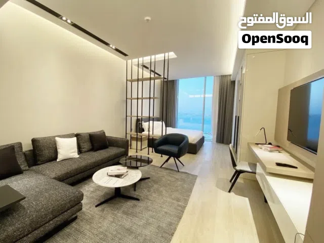 للإيجار شقة راقية  جدً مطلة على البحر الطابق 21