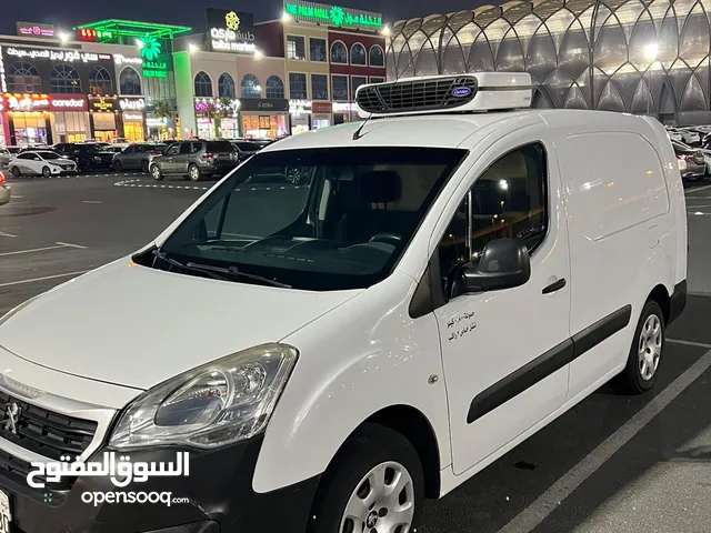 Peugeot Partner 2018 in Kuwait City