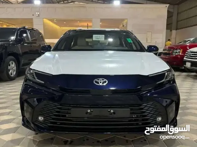 أقوى عرض كامري زيرو كفالة 7 سنوات المركزيه بطاريه ليثيوم فل مع الفتحه على سعر الجديد جاهز تسليم