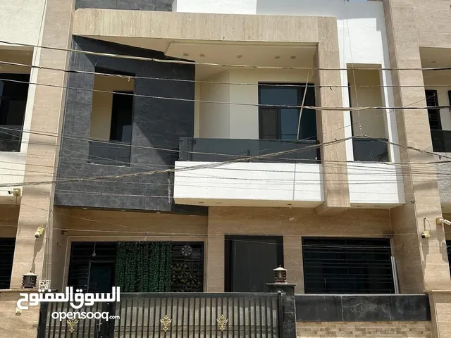 دار للبيع في السيدية 75م واجه 7 ونص لدى الجغامي للعقار