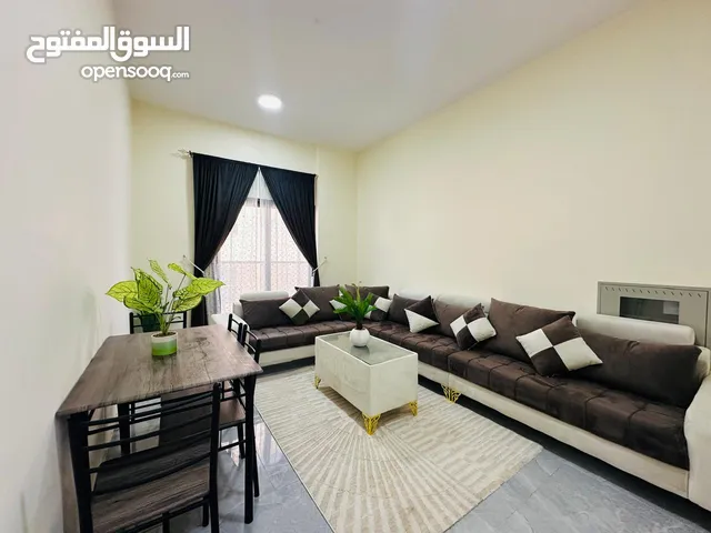 F3 / قرب دوار السفينة غرفة وصالة للايجار الشهري الشامل - مفروشة فرش جديد - 2 بلكونة - شامل الفواتير