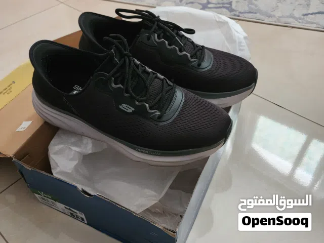 حذاء سكيتشرز أصلي (skechers hands free slip-ins) إستعمال خفيف جدا كالجديد قياس 47.5