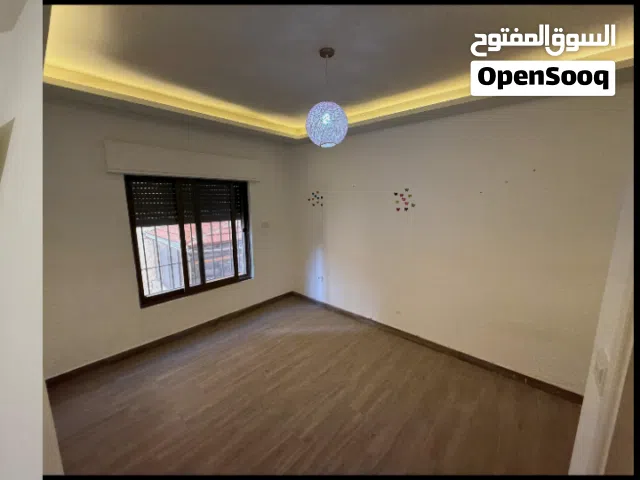 دير غبار -شقه فارغه للايجار موقع مميز مناسبه لعرسان