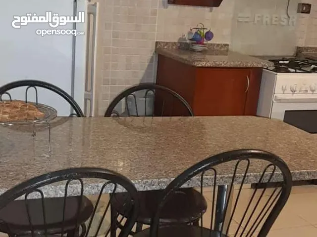 165m2 3 Bedrooms Apartments for Rent in Amman Um El Summaq