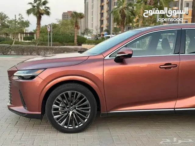 Lexus RX350H PREMIUM+ in very good condition, with only 100 km driven. 2023 model.