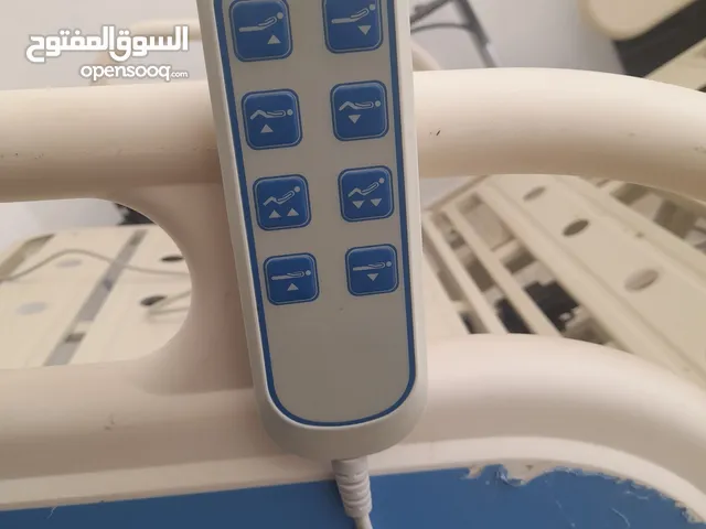 سرير طبي كهربائي