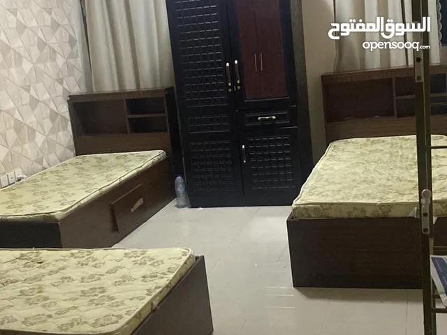 سرير  عرب فقط