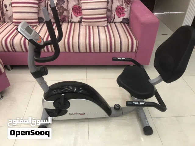 دراجة رياضية منزلية Olympia شبه جديدة – شاشة رقمية