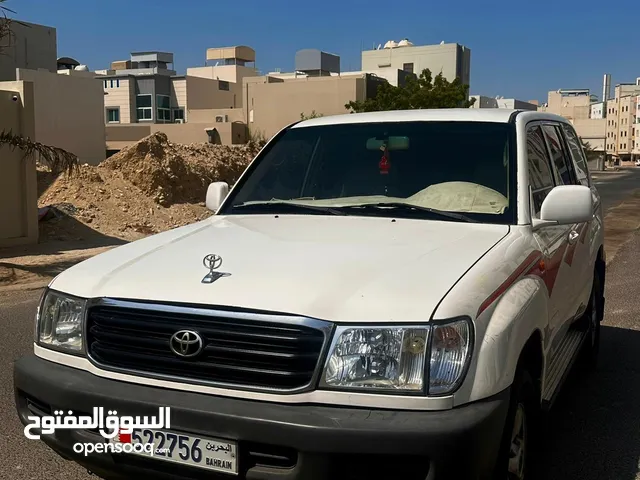 Toyota Land Cruiser 2000 in Northern Governorate