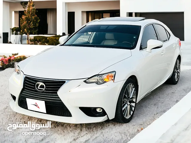LEXUS IS 250  LADY DRIVEN  FULL SERVICE HISTORY FROM AGENCY  FIRST OWNER IN UAE