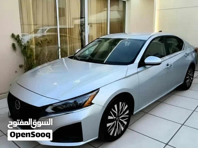 2023 نيسان التيما SV