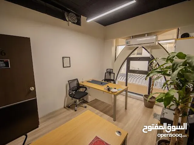مكاتب مؤثثة للإيجار