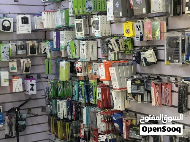 غراض محل موبايلات للبيع كفرات وشاحنات وكيبلات محل كامل