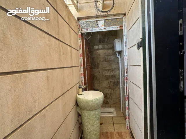 100 m2 4 Bedrooms Townhouse for Rent in Basra Al Mudaraa
