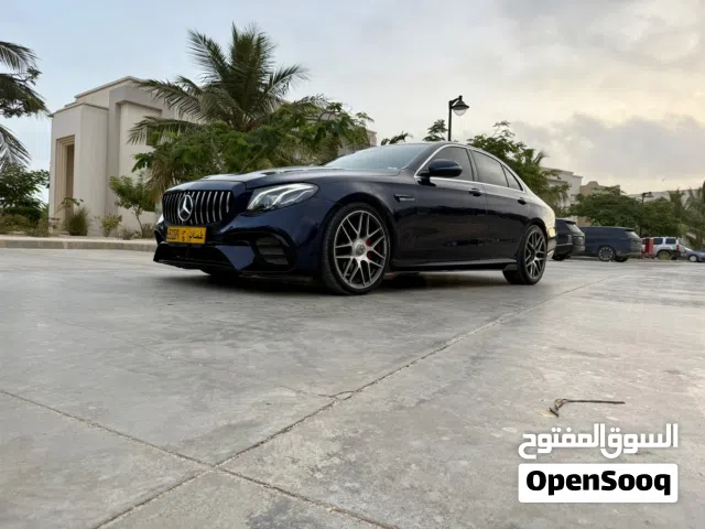 مرسيدس E 300 2019 للبيع بحالة جيدة وتامين شامل