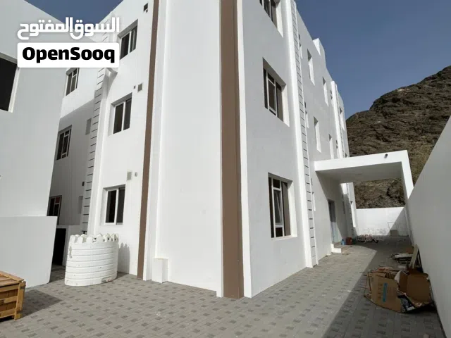 122 m2 3 Bedrooms Apartments for Rent in Muscat Amerat