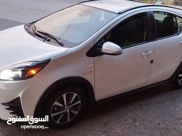 تويوتا prius C موديل 2019 فحص كامل جمرك جديد بحاله ممتازه للبيع