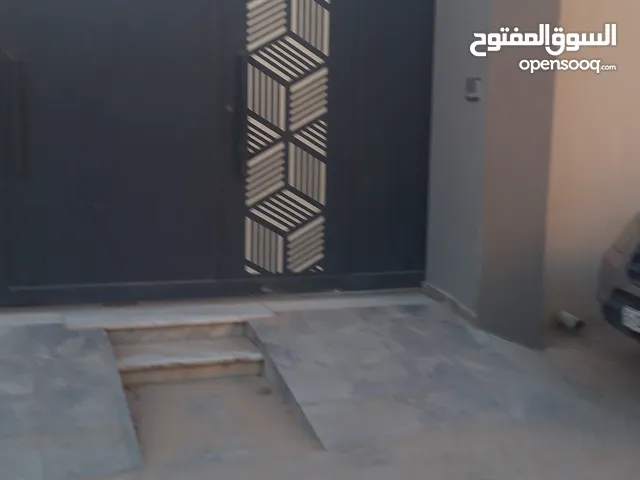 150 m2 2 Bedrooms Townhouse for Rent in Tripoli Souq Al-Juma'a