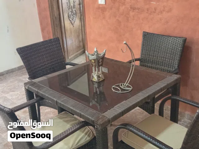 طاوله راتان اصلي مع اربع كراسي ومراه