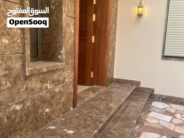 فيلا حديثة للبيع