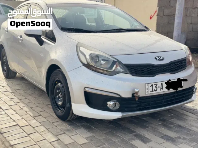 2016 كيا ريو Standard