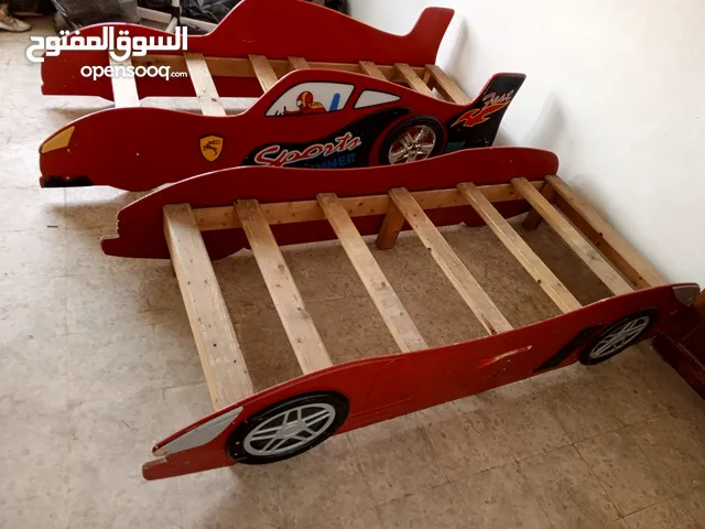 تختين على شكل هيكل سيارة مستعملة للبيع