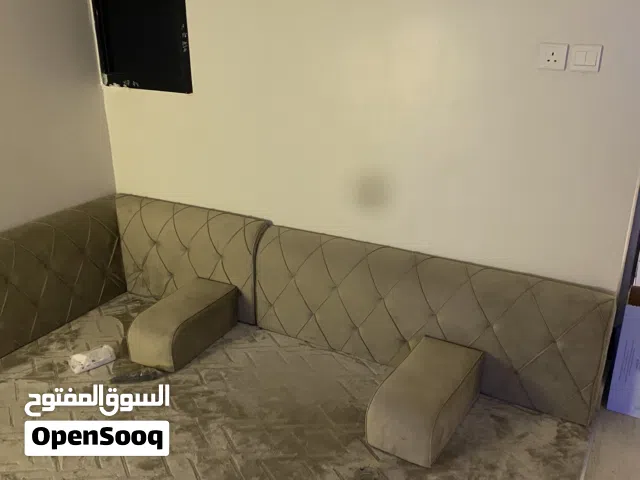 مساند مع متاكي وفرش