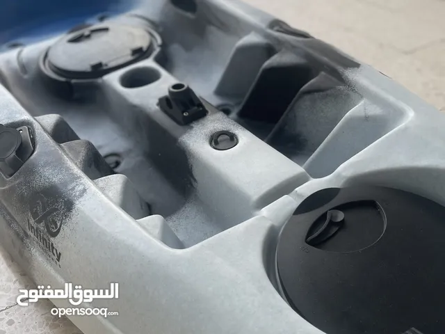 قارب كاياك مع جميع الملحقات