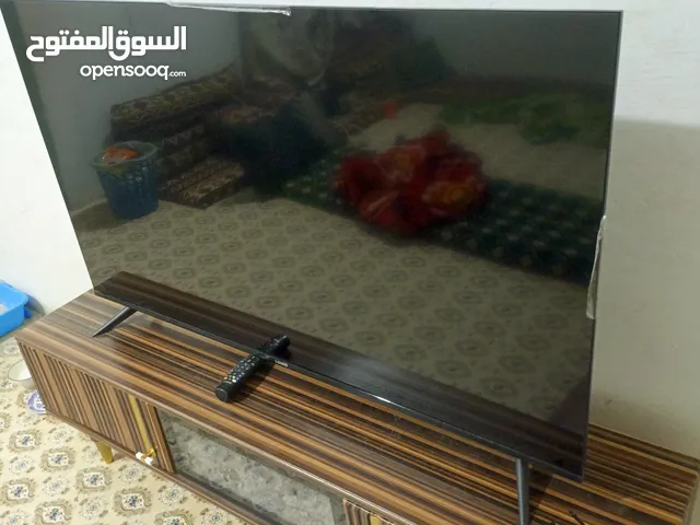 شاشه LG حجم 55 وميز مال الشاسه سعر 499 وبيها مجال وتدللون مسخدمه قليل كلش وحلوه وراقيه مالت افلام