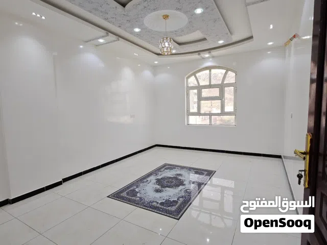 شقة عررررطة للإيجار في صنعاء 140الف فقط ..  الموقع : (( أرقى أحياء صنعاء بيت بوس