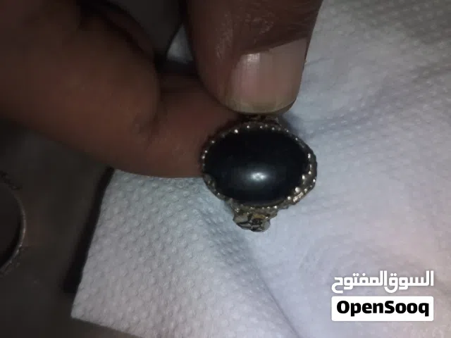 خاتم جزع اسود خام منعم