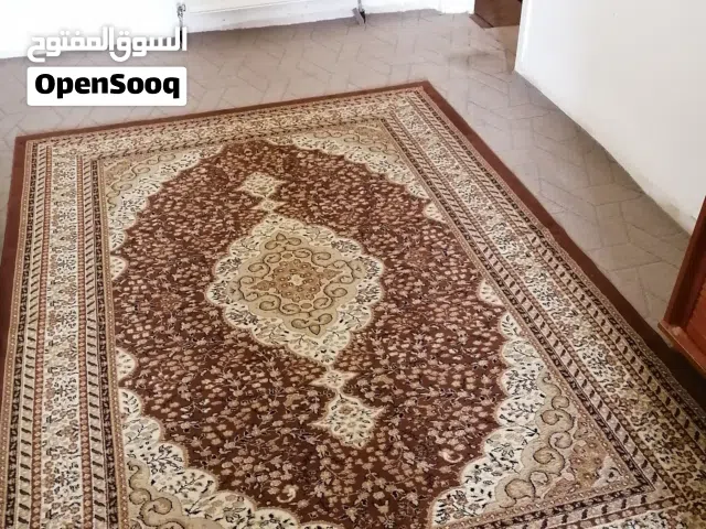 سجادة (كلاسيكية هادئة) بحالة جيدة جدًا