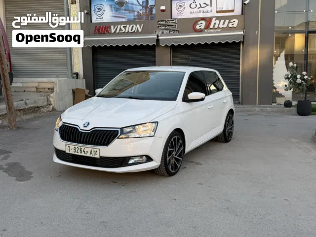 2020 سكودا فابيا Standard