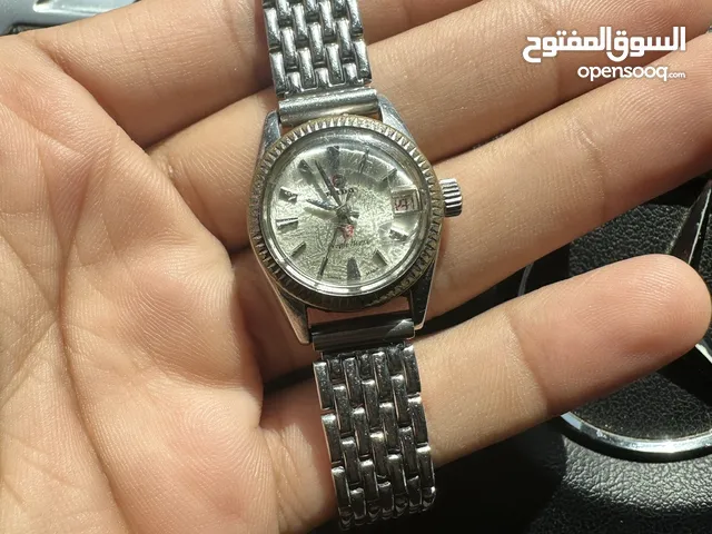 ساعة رادو نسائية
