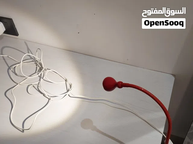 إضائة مكتب قوية
