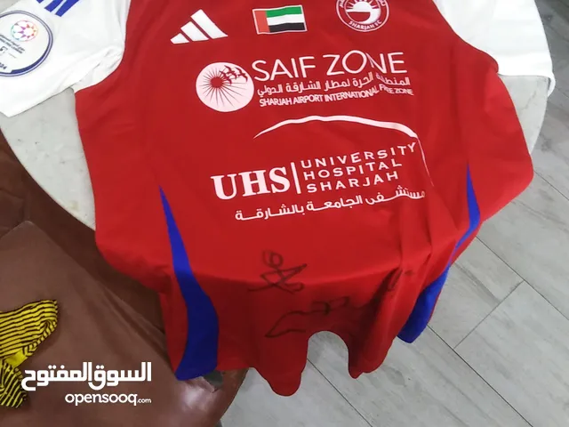 تيشيرت لاعب نادي الشارقة و اتحاد كلباء الاماراتي و نادي الوصل نادي الشارقة لاعب رقم 30كماره