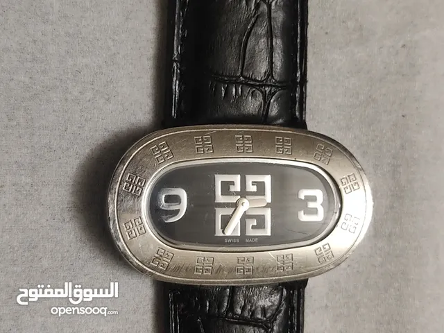 ساعة يد نسائية ماركة جيفينشي الاصلية عالفحص (مش كوبي اصلية )