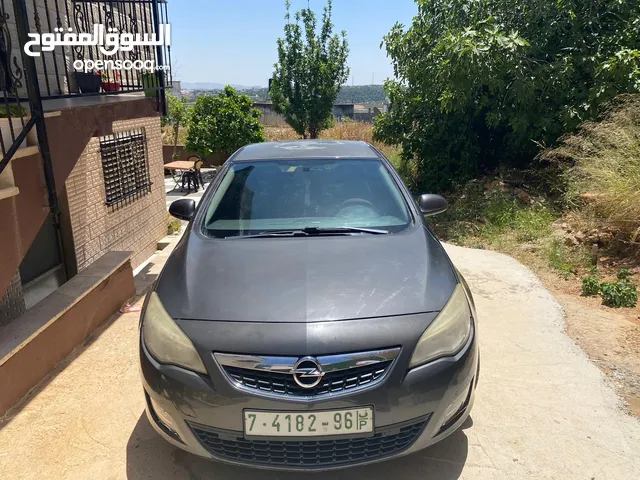 Used Opel Astra in Jenin