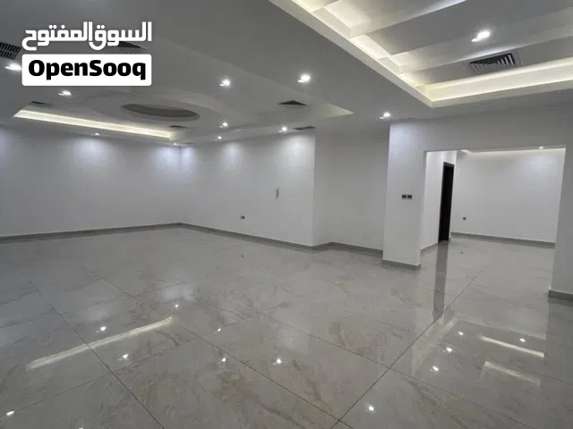 300 m2 More than 6 bedrooms Townhouse for Sale in Hawally Bayan