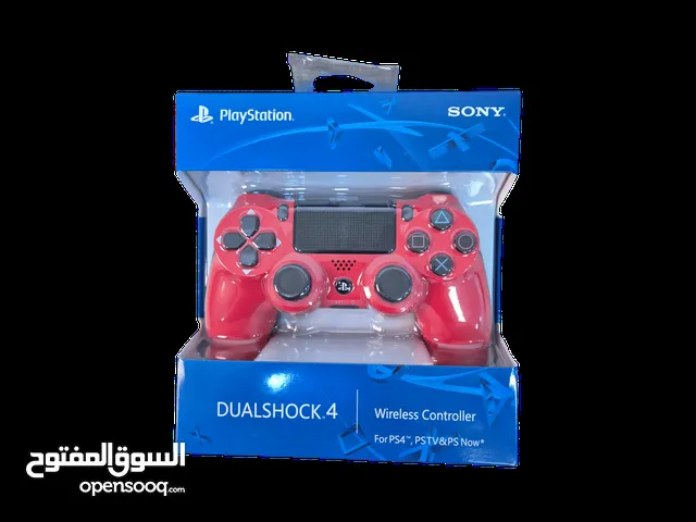 وحدة تحكم بلايستيشن 4 الأصلية
