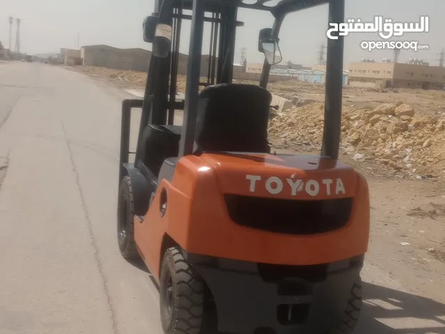 2017 Forklift Lift Equipment in Al Riyadh