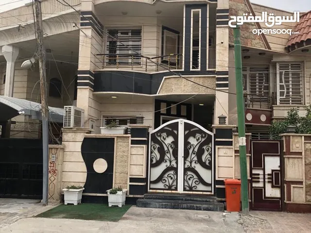 320m2 5 Bedrooms Townhouse for Sale in Baghdad Saidiya