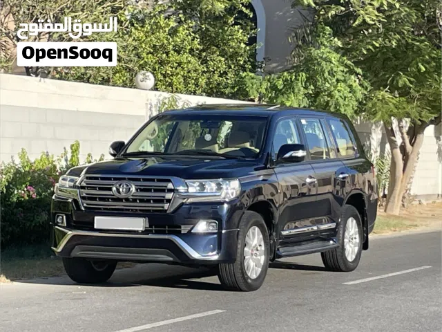 TOYOTA LANDCRUISER GXR V6 MODEL 2016