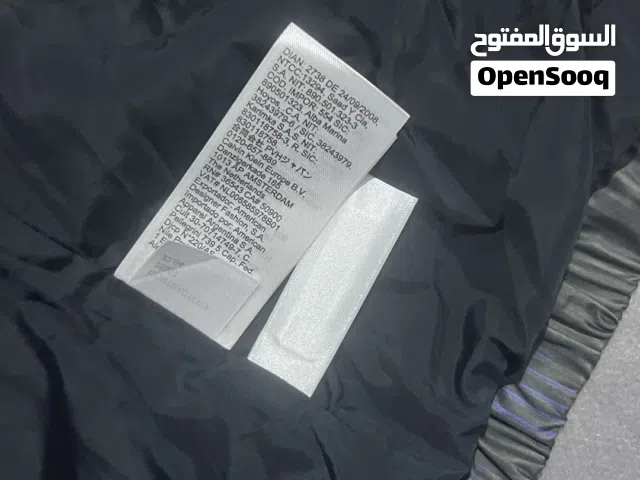 للبيع تيشرتات ماركة كالفن كلاين (Calvin Klein)