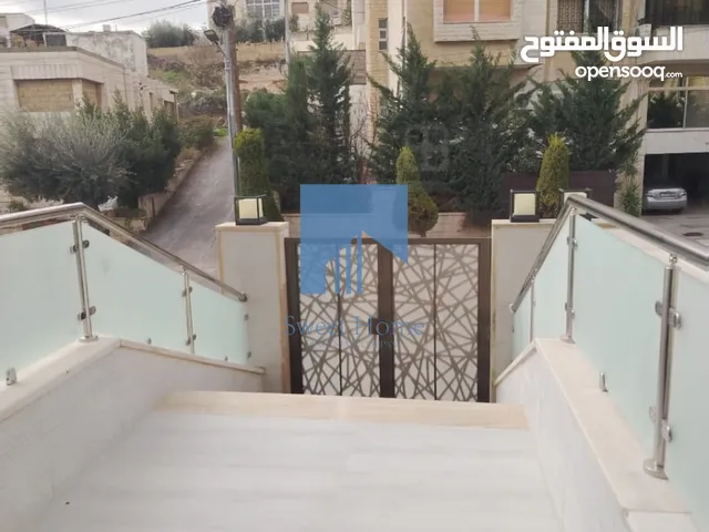 شقة أرضية فاخرة للبيع في الجاردنز - قرب إشارة السيرك 140م تشطيب سوبر ديلوكس لم تسكن